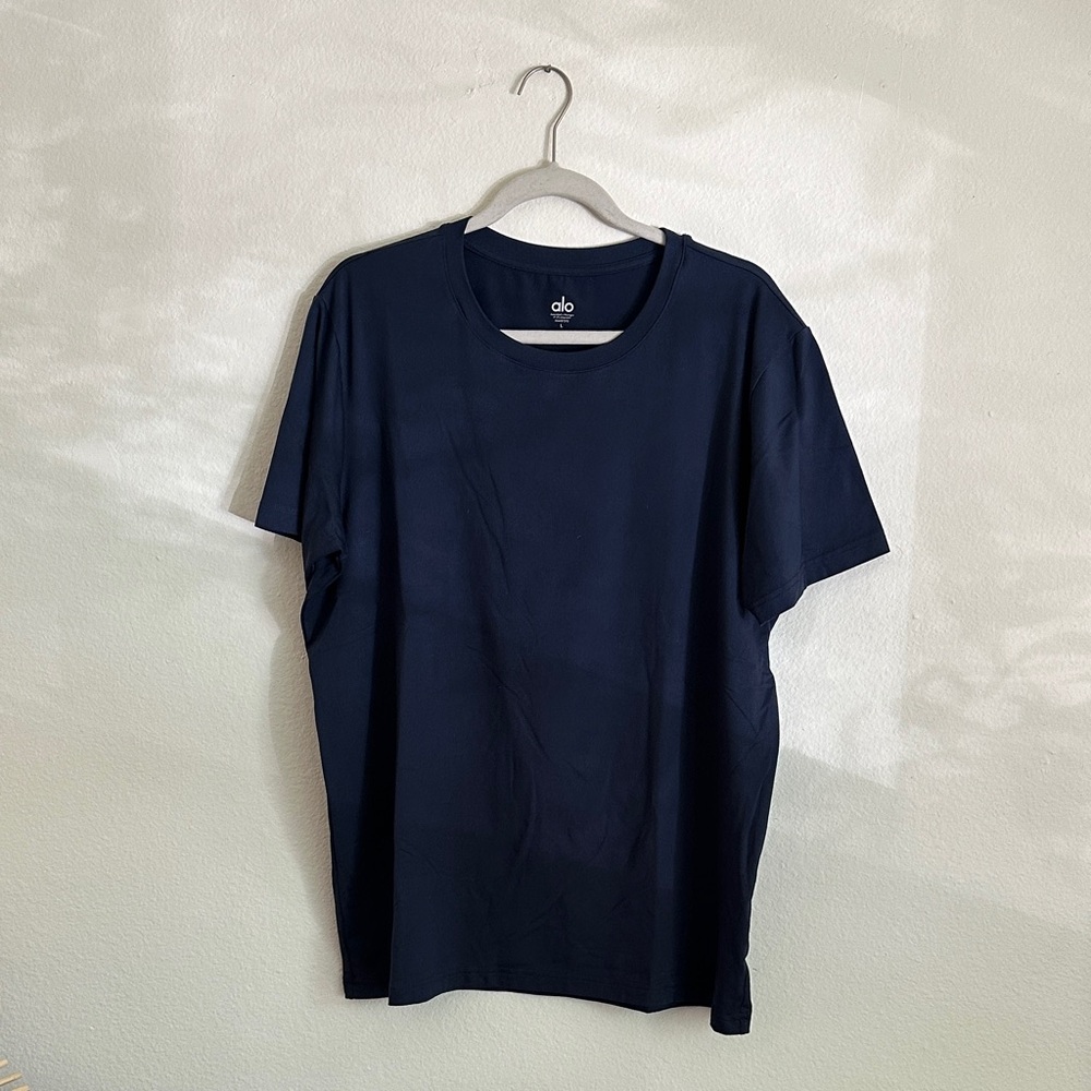ALO Yoga Men's Navy Short Sleeve Reform Tee